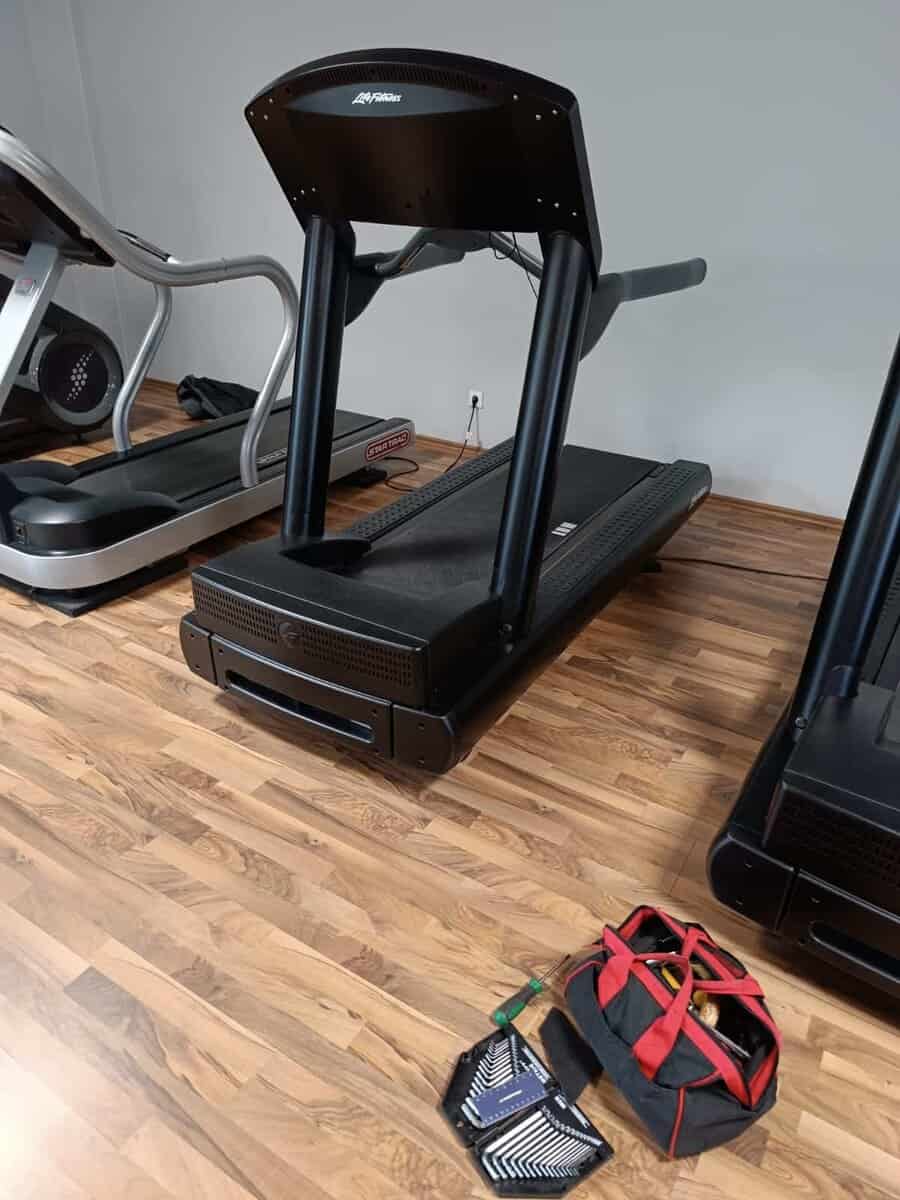 Commercial fitness facility served by Gym Service